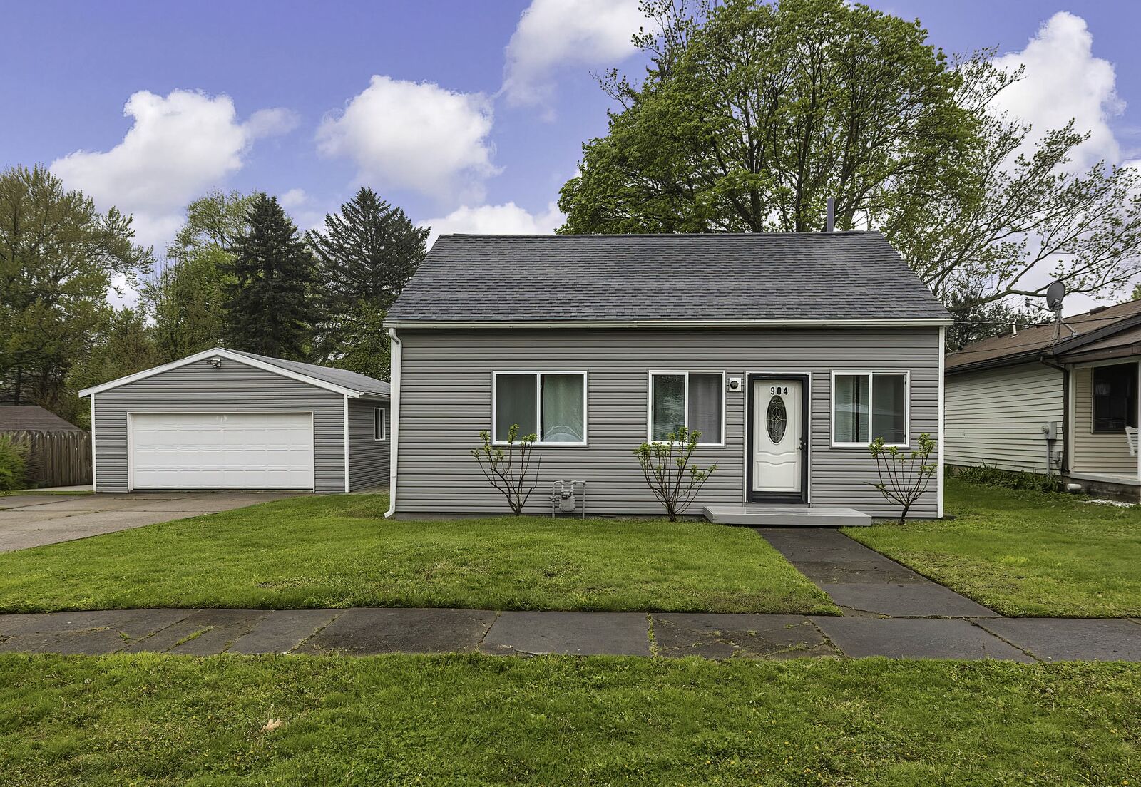 Property Photo:  904 Potomac Avenue  PA 16505 