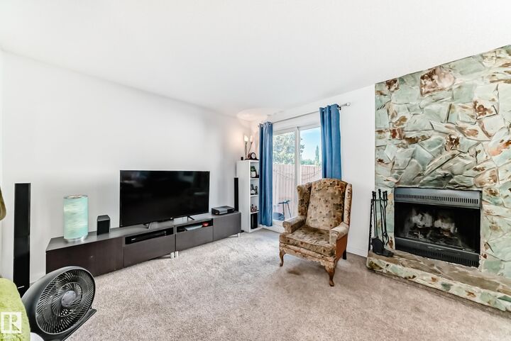 Property Photo:  18611 66 Avenue NW  AB T5T 2M3 
