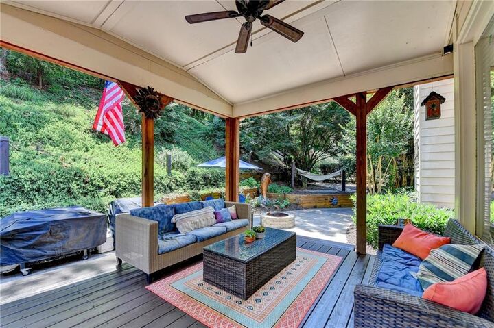 Property Photo: 110 Grandmar Chase GA 30115