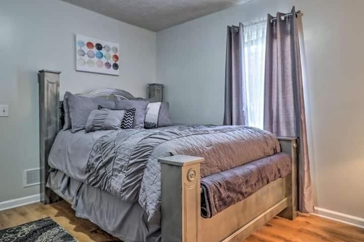 Property Photo:  483 Oak Drive  GA 30354 