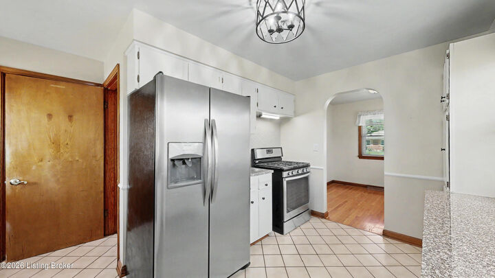 Property Photo:  4906 Paramount Dr  KY 40258 
