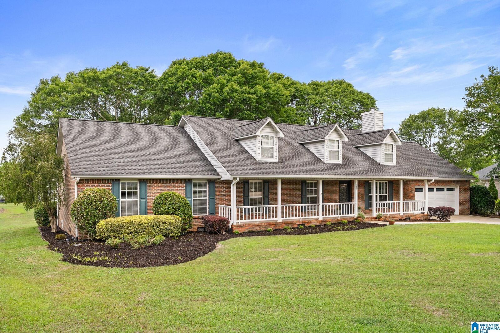 Property Photo: 107 Pine Harbor Way AL 35128