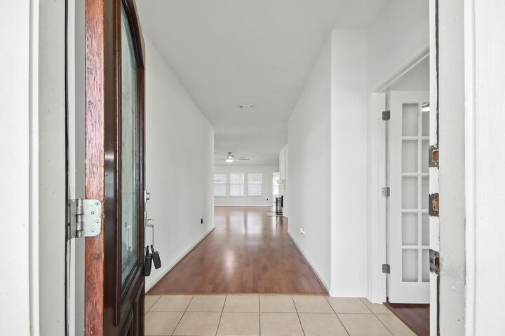 Property Photo:  9410 Lakeway View Lane  TX 77396 
