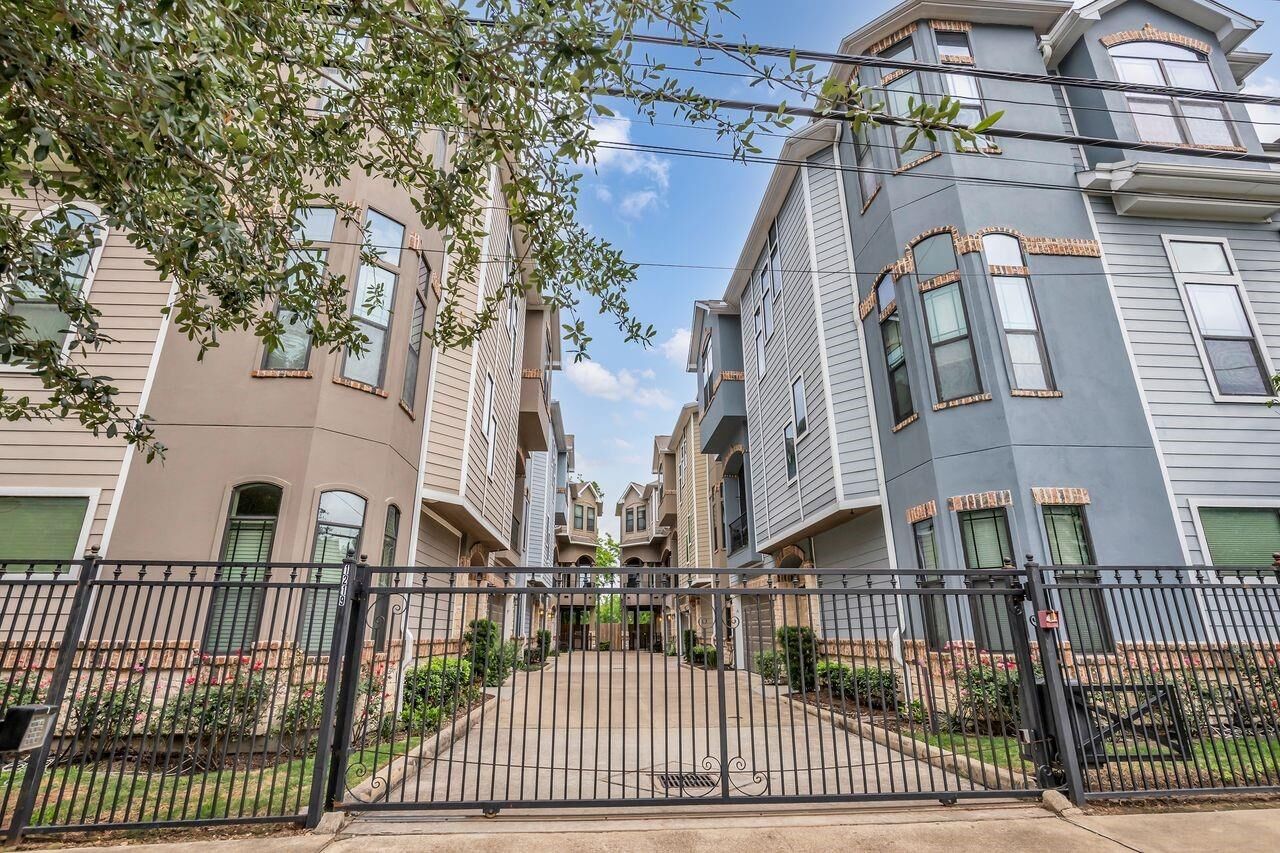 Property Photo:  1219 W 25th Street B  TX 77008 