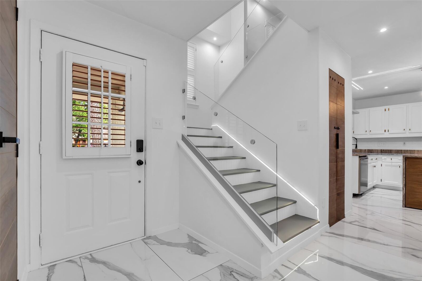 Property Photo: 41 Hickory Oak Drive TX 77381