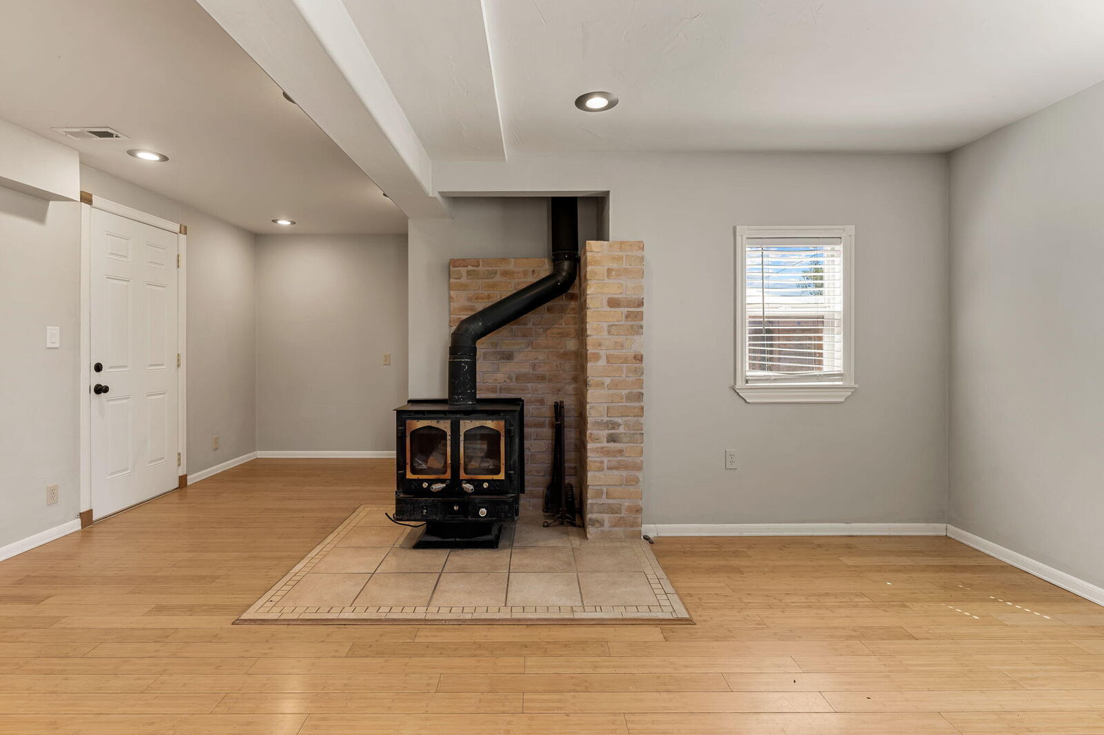 Property Photo: 63 S 300 E UT 84760