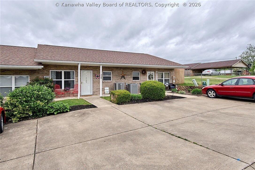 Property Photo:  3180 Putnam Avenue  WV 25526 