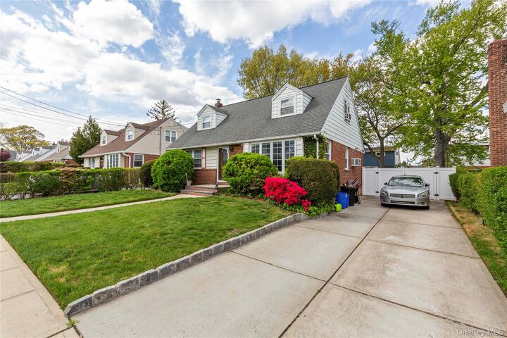 Property Photo:  19 Sloan Drive S  NY 11580 