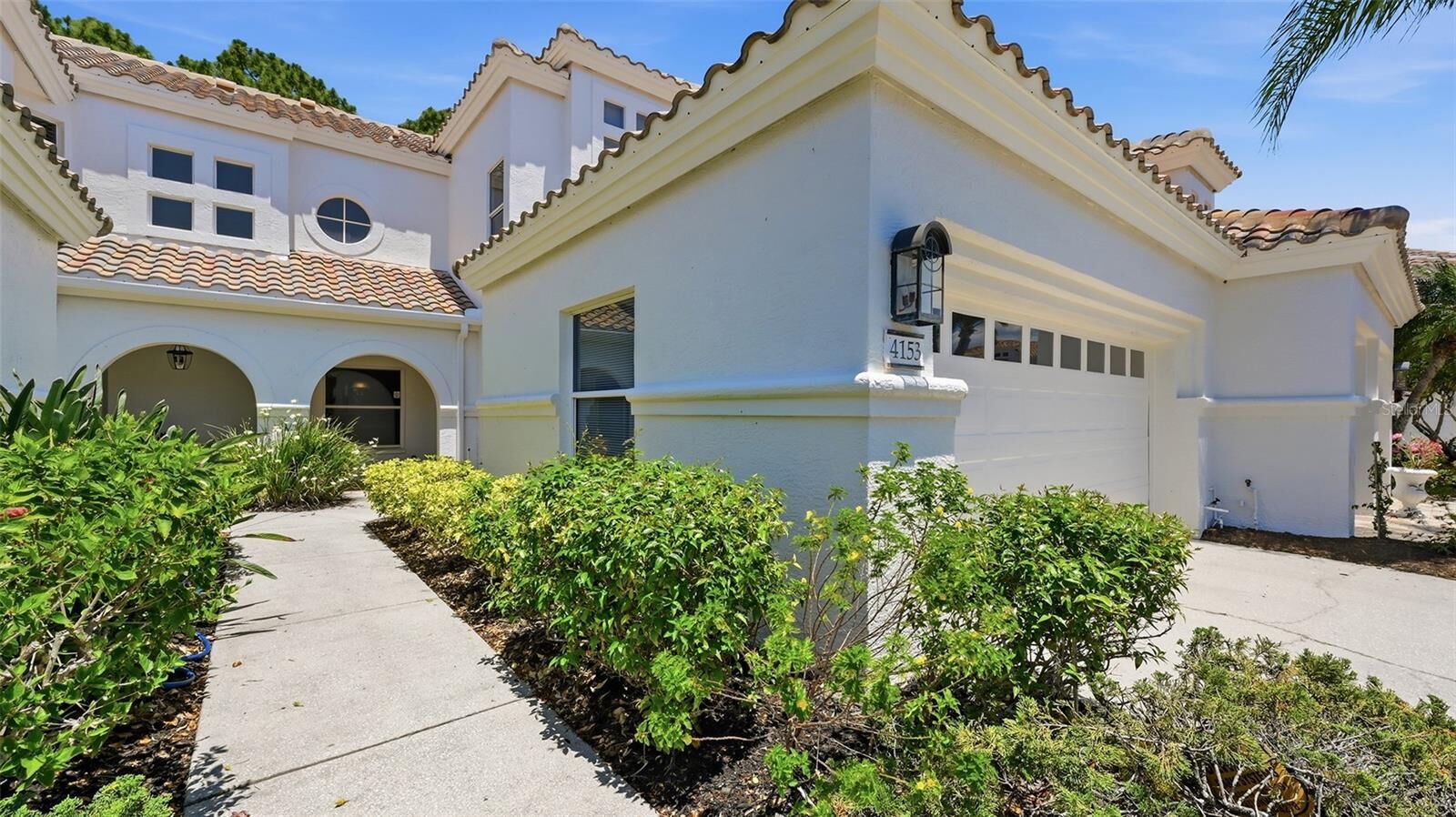 Property Photo:  4153 Entrada Court  FL 34238 