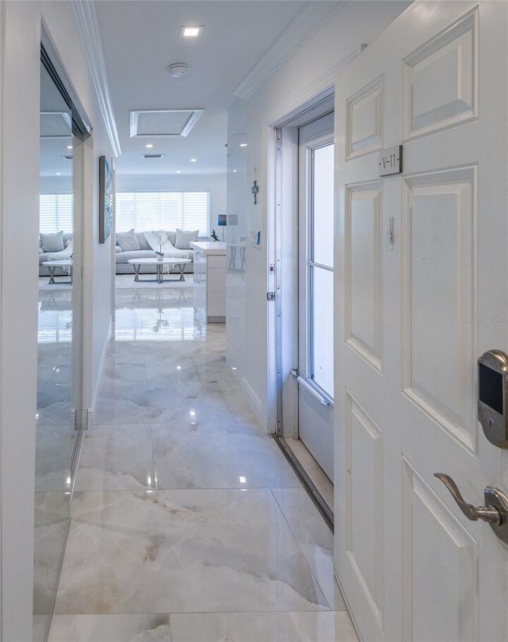 Property Photo:  1900 Benjamin Franklin Drive V11  FL 34236 