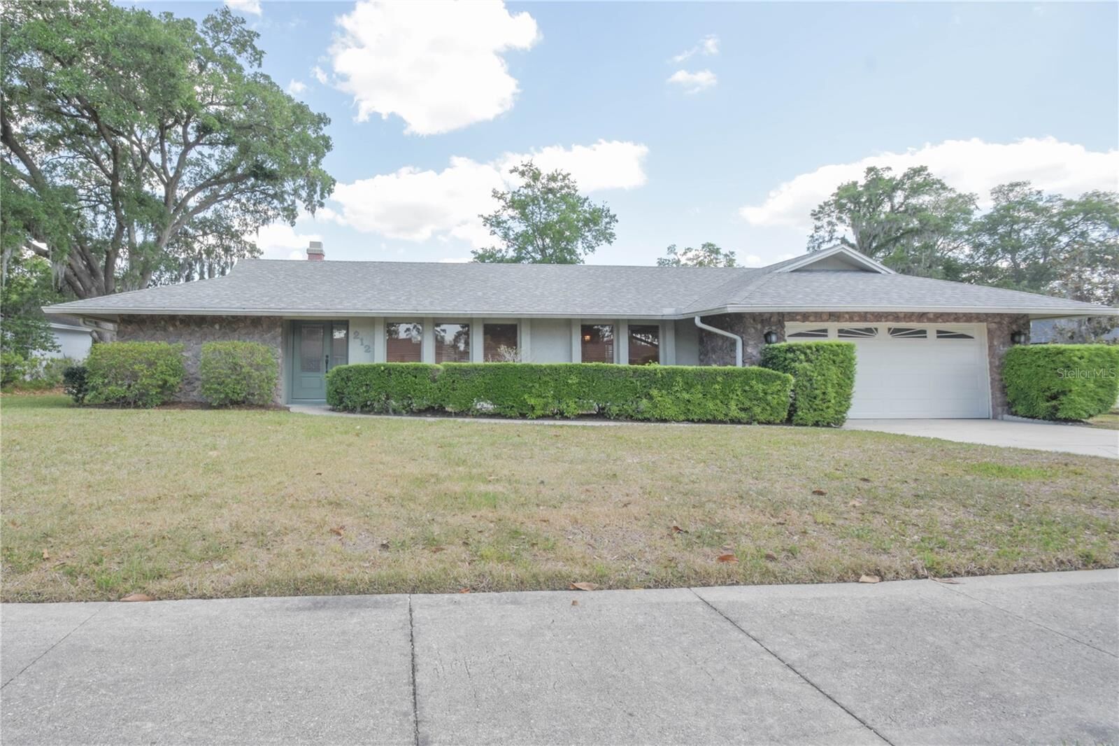 Property Photo:  212 Tollgate Trail  FL 32750 