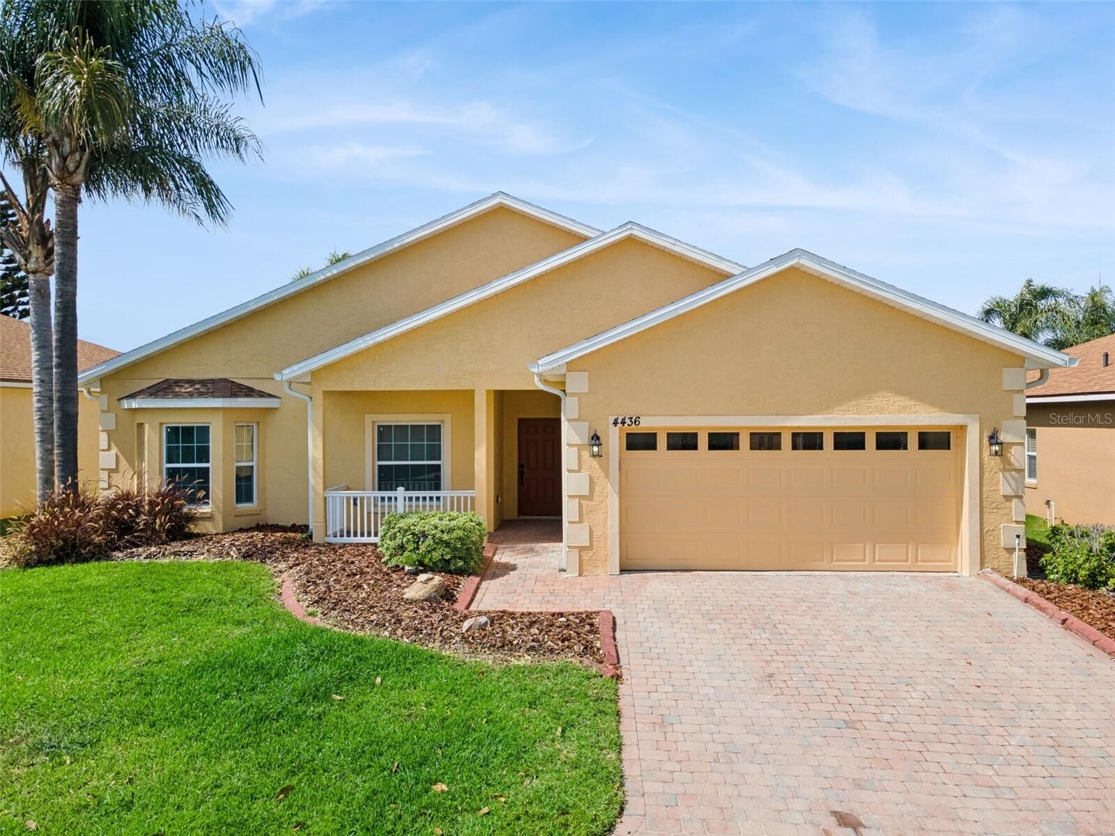 Property Photo:  4436 Waterford Drive  FL 33859 