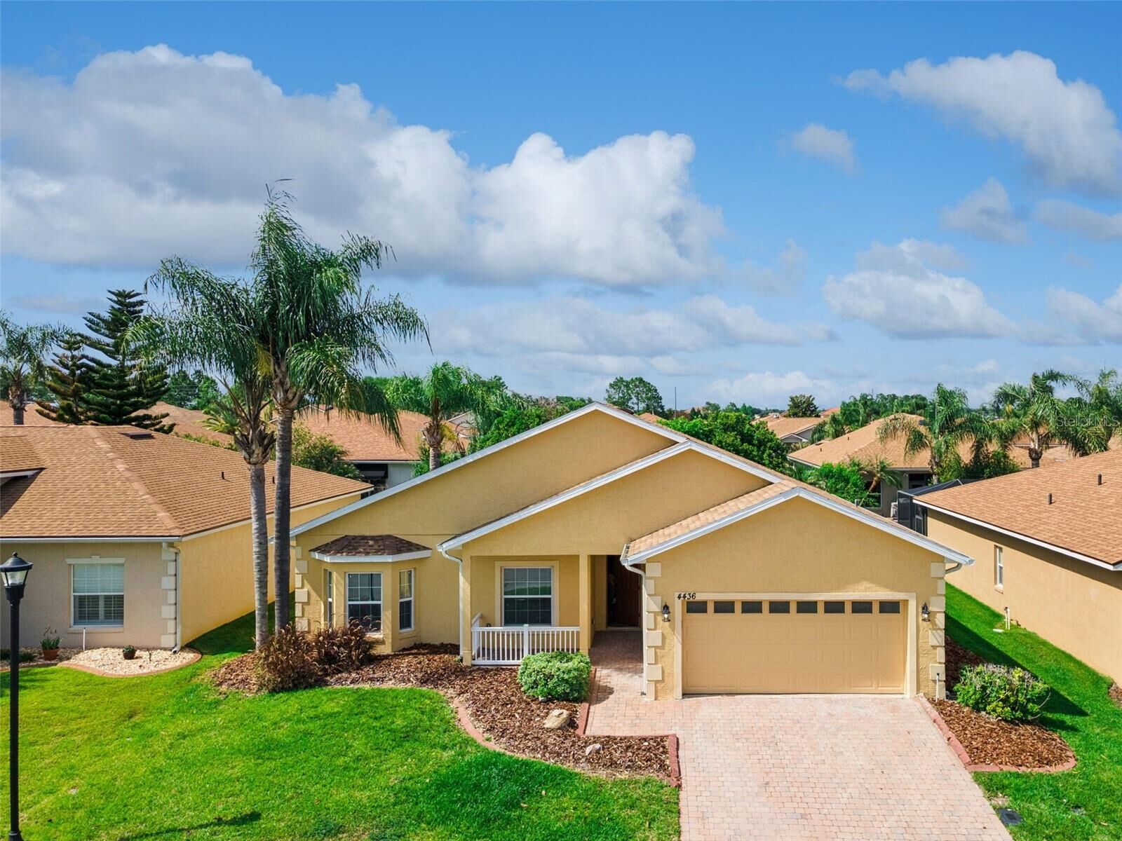Property Photo:  4436 Waterford Drive  FL 33859 