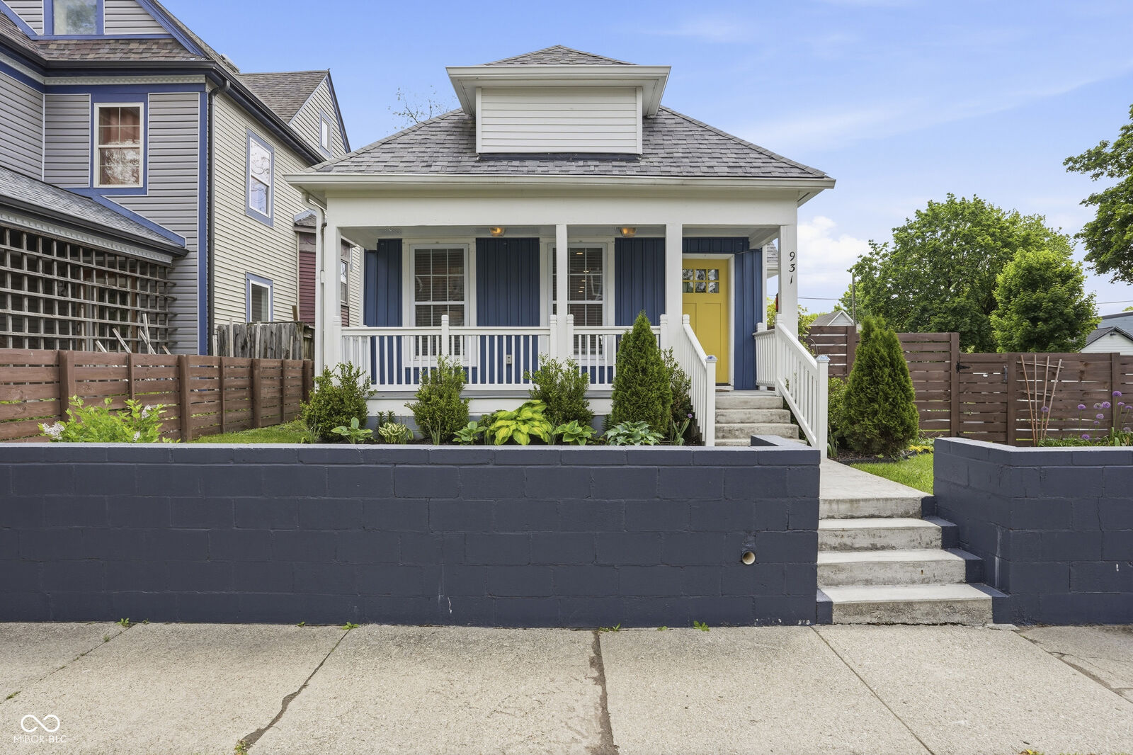 Property Photo: 931 Villa Avenue IN 46203