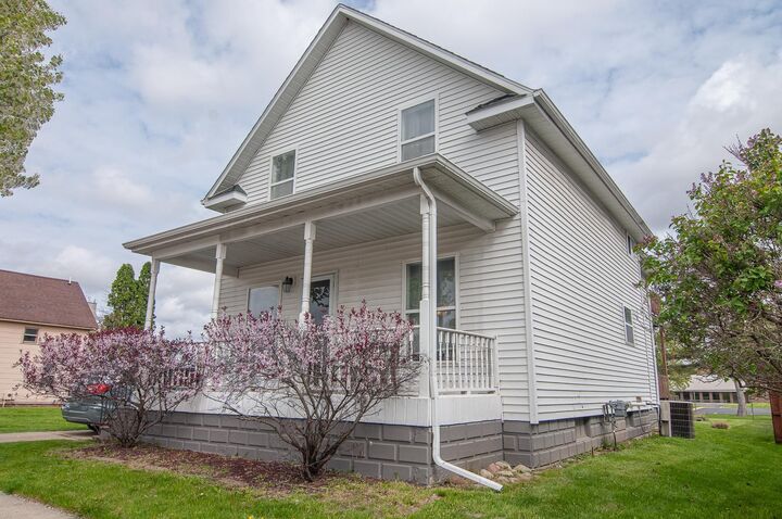 Property Photo:  8181 Main Street  MI 48415 