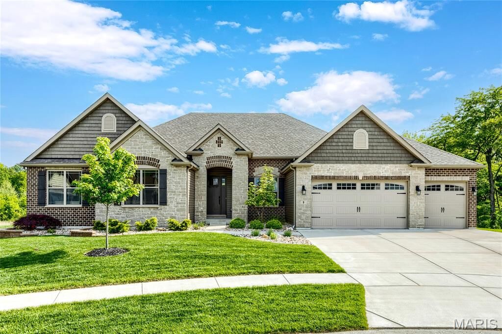 Property Photo:  9 Keeney Creek Court  MO 63367 