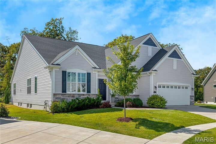 Property Photo:  905 Upland Court  MO 63368 