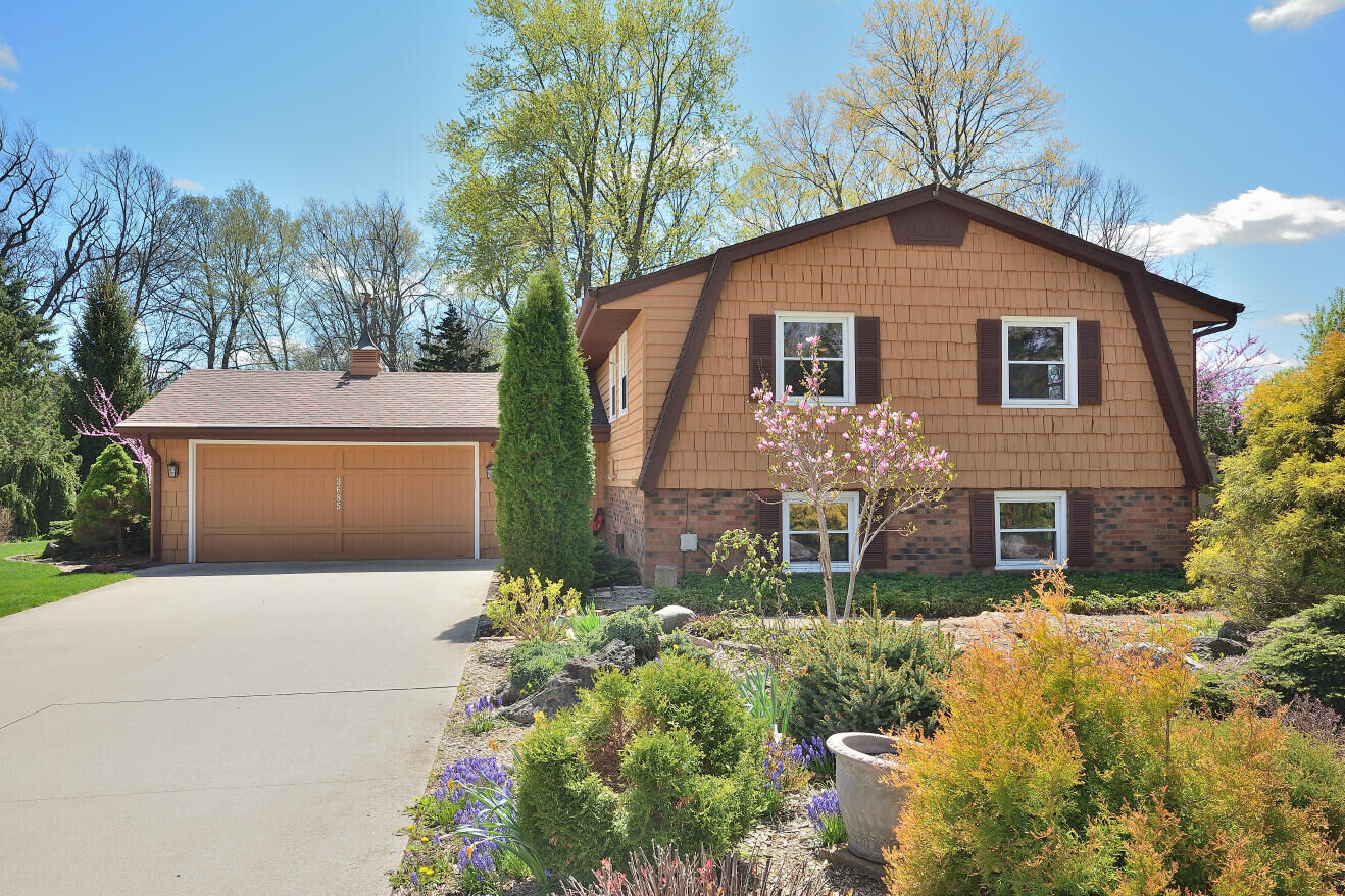 Property Photo:  3685 S 104th St  WI 53228 