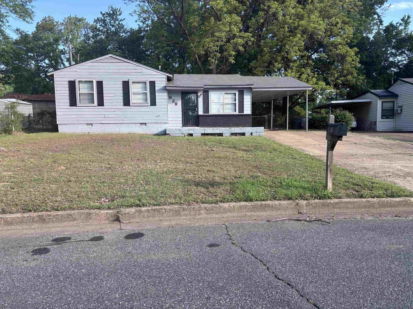 Property Photo:  928 Leacrest Ave  TN 38109 
