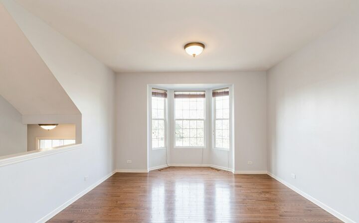Property Photo:  366 Station Park Circle  IL 60030 