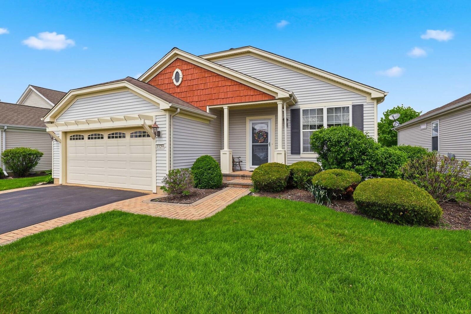 Property Photo: 13284 W Essex Lane IL 60142