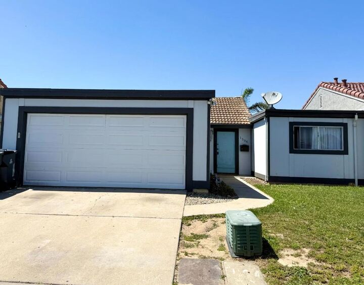 Property Photo:  1506 Barcelona Circle  CA 93906 