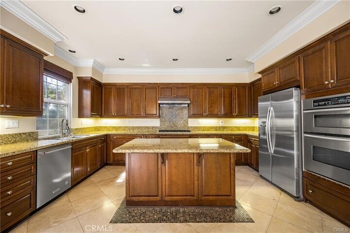 Property Photo:  28 Secret Garden  CA 92620 