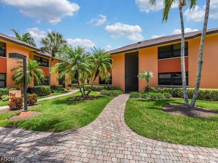 Property Photo:  1512 Mainsail Drive 10  FL 34114 