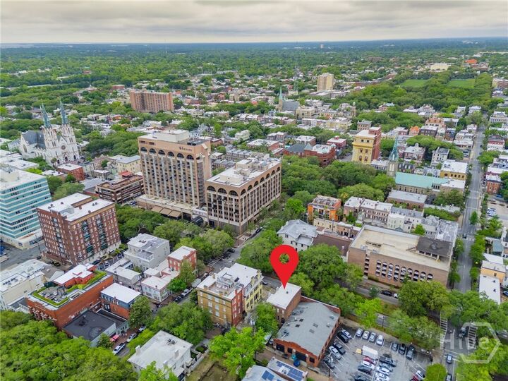 Property Photo:  10 W Liberty Street  GA 31401 