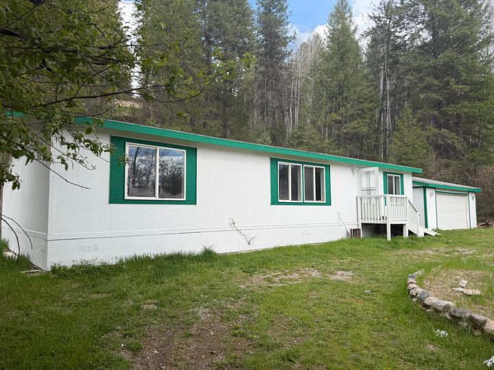 Property Photo:  2322 Aladdin Rd  WA 99157 