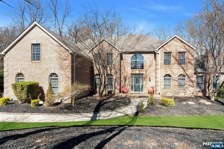 Property Photo:  13 Greenfield Hill  NJ 07871 