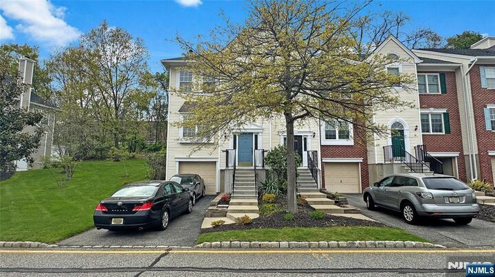 Property Photo:  1051 Ash Drive  NJ 07430 