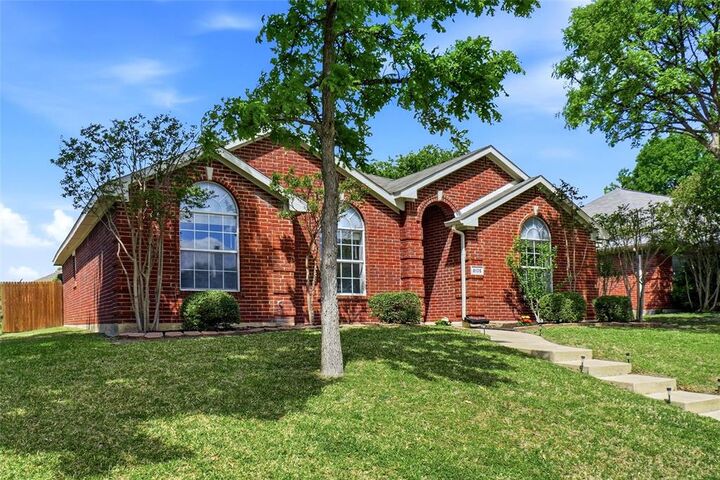 Property Photo:  8105 Clipper Street  TX 75035 