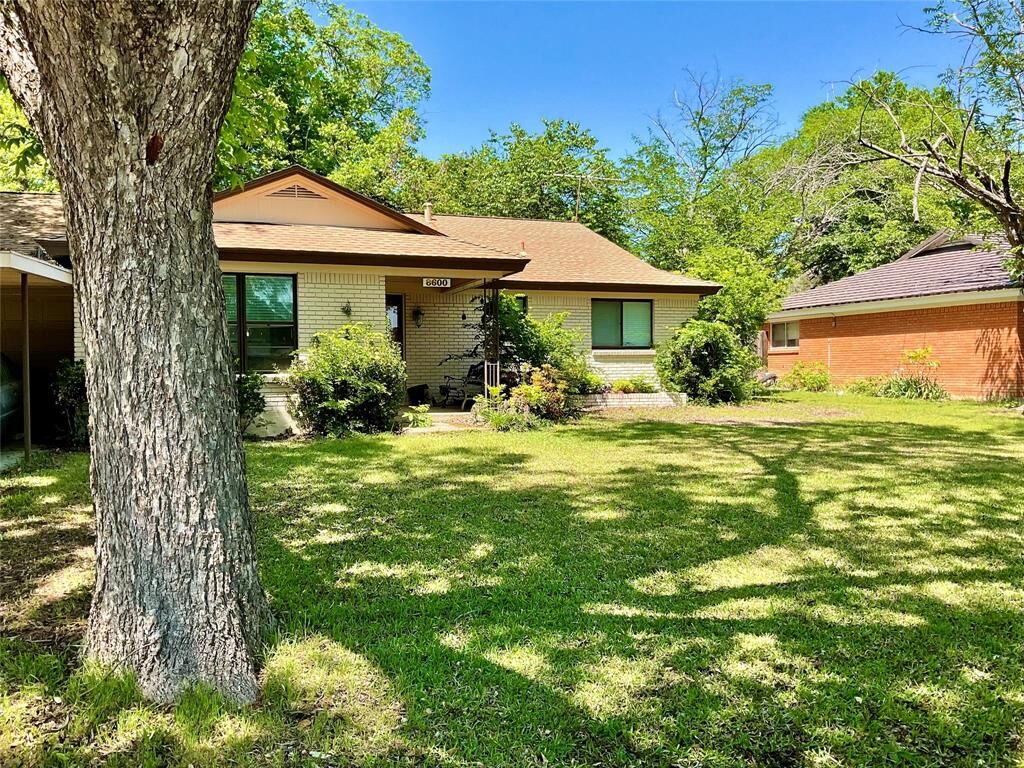Property Photo:  8600 Twilight Drive W  TX 76116 