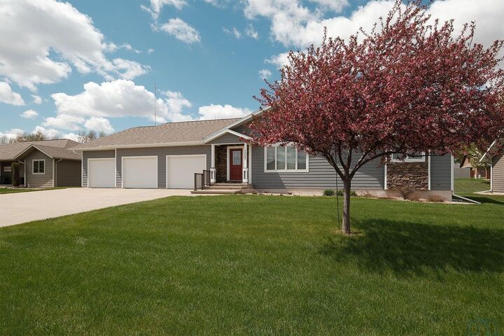 Property Photo: 1773 4th Ave SE IA 51250