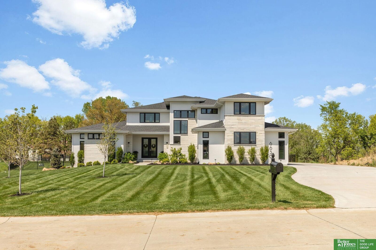 Property Photo:  6630 Pawnee Circle  NE 68152 