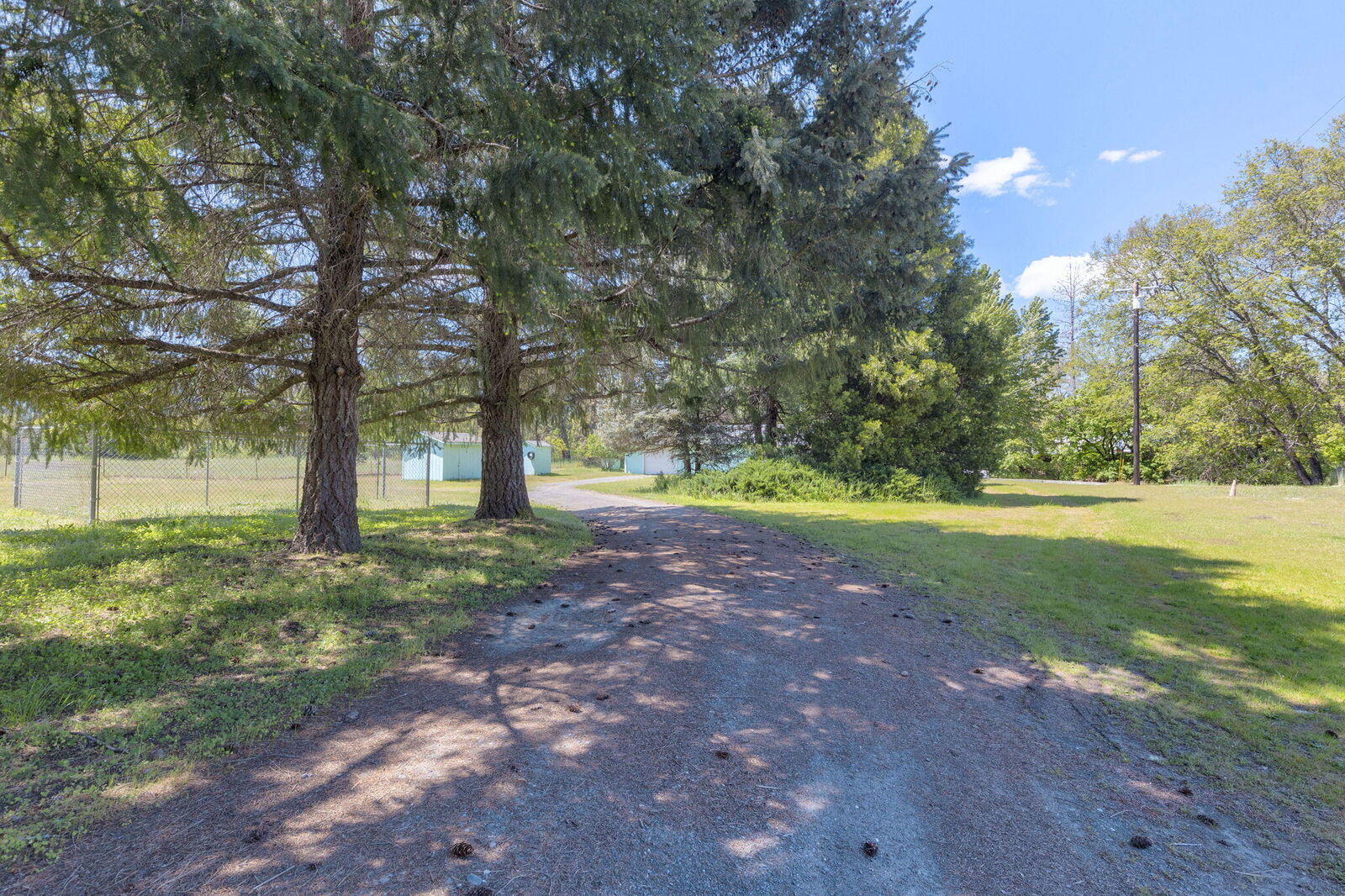 Property Photo:  637 Covered Bridge Road  OR 97537 