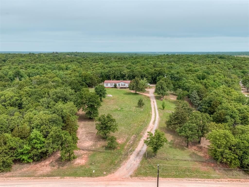 Property Photo:  332228 E Oak Hill Drive  OK 74881 