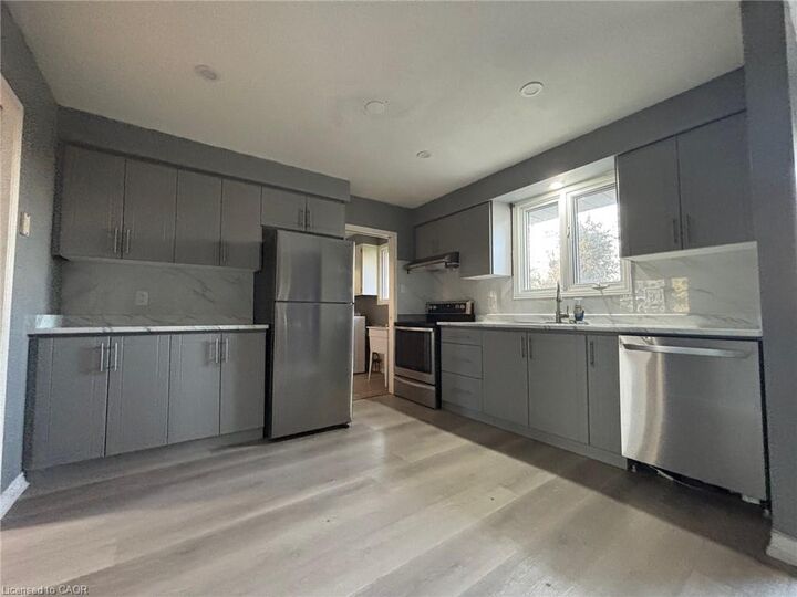 Photo de la propriété:  2302 Snyders Road E  ON N0B 2H0 