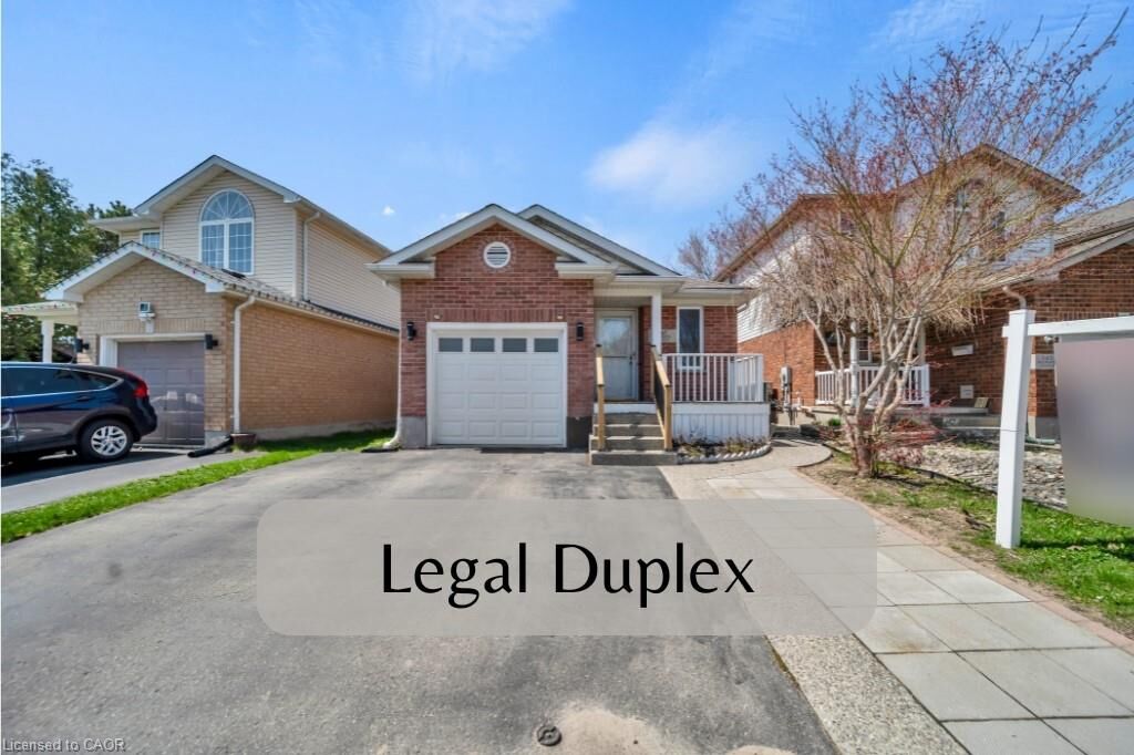 Photo de la propriété:  347 Keewatin Avenue  ON N2B 3W2 