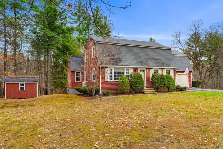 Property Photo:  6 Sirod Rd  NH 03087 