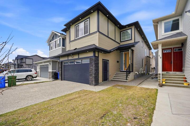 Property Photo: 15 Saddlecrest Link NE AB T3J 0Z3