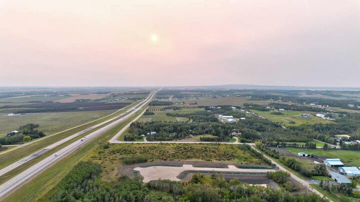 Property Photo: 701413 Range Road 72 10 AB T8W 5J6
