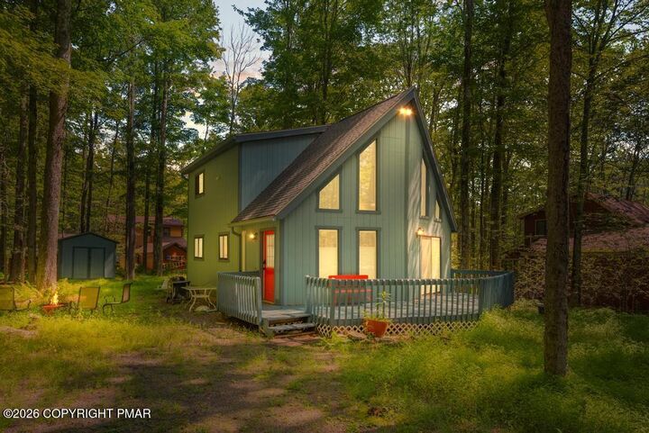 Property Photo:  1113 Wiconisco Drive  PA 18347 