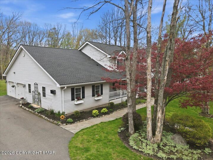 Property Photo:  129 Witch Hazel Way  PA 18360 