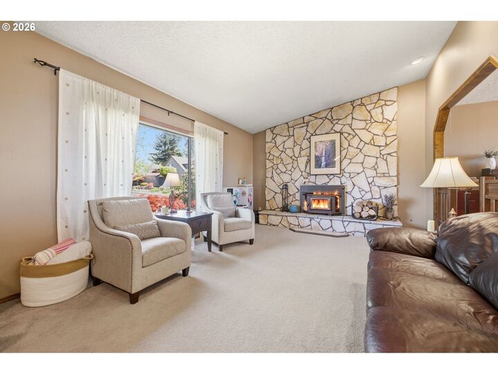 Property Photo:  1910 SW 3rd Dr  OR 97080 