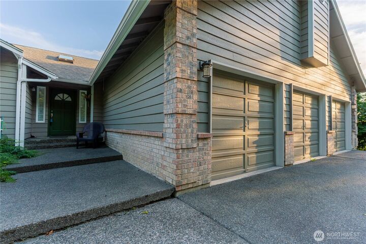 Property Photo: 32021 SE 291 Street WA 98051