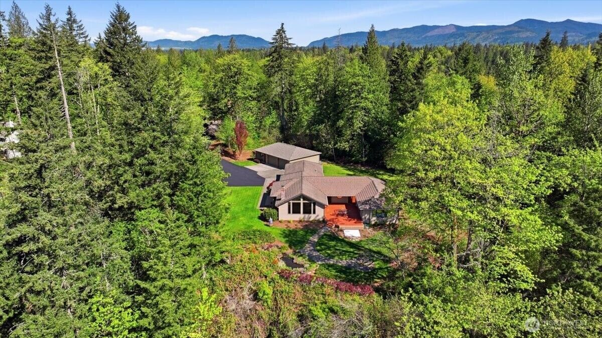 Property Photo:  23747  262nd Place SE  WA 98038 