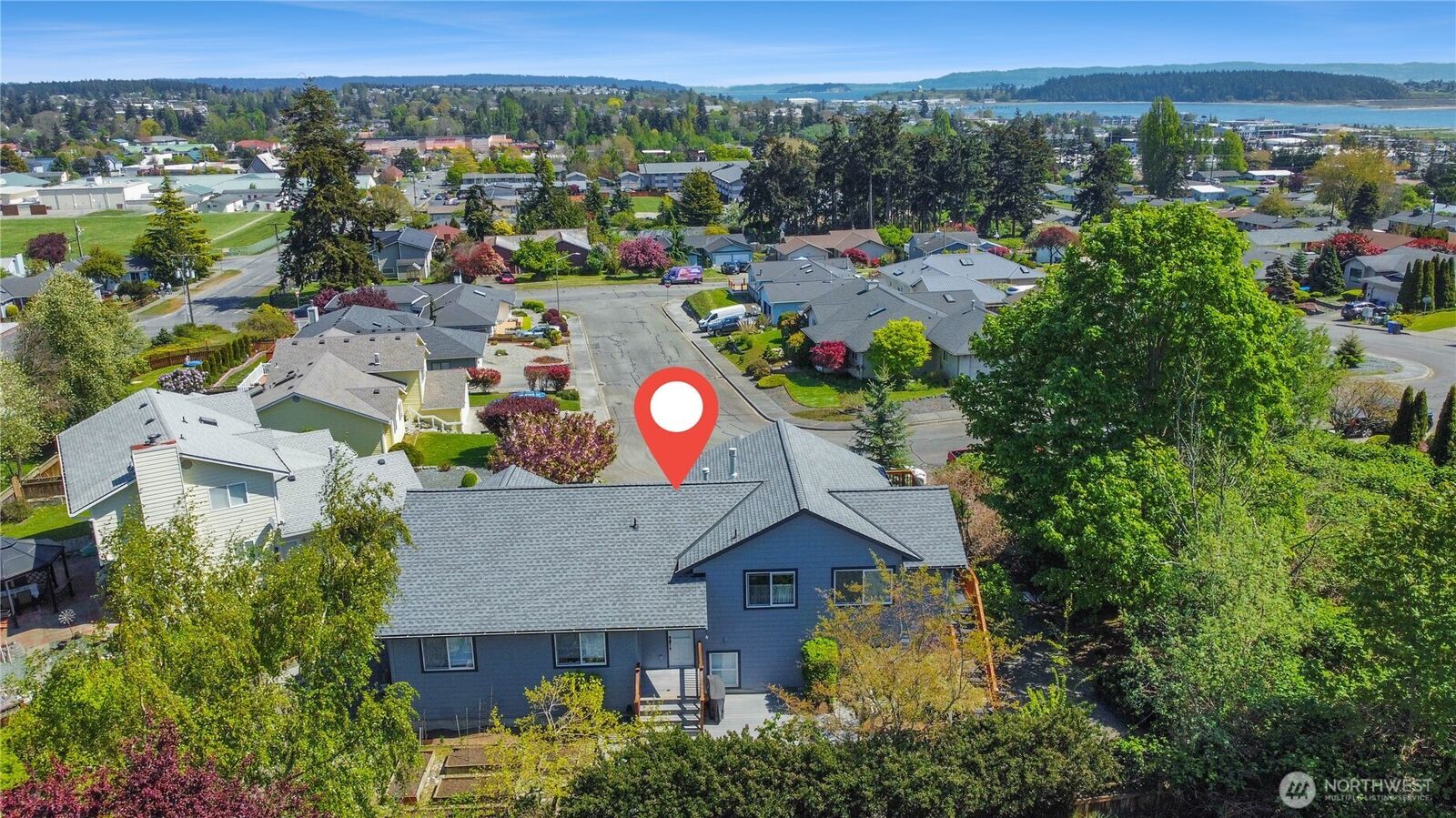 Property Photo:  710 SW Echo Loop  WA 98277 