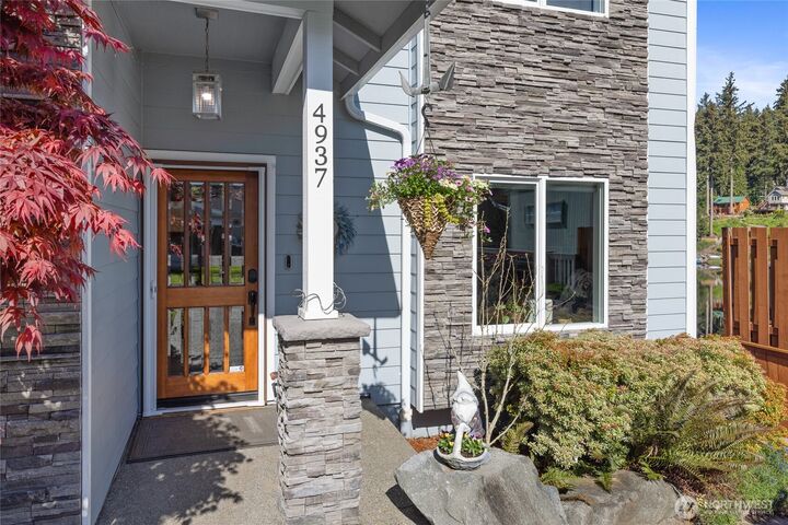 Property Photo:  4937  Thompson Lane SE  WA 98513 